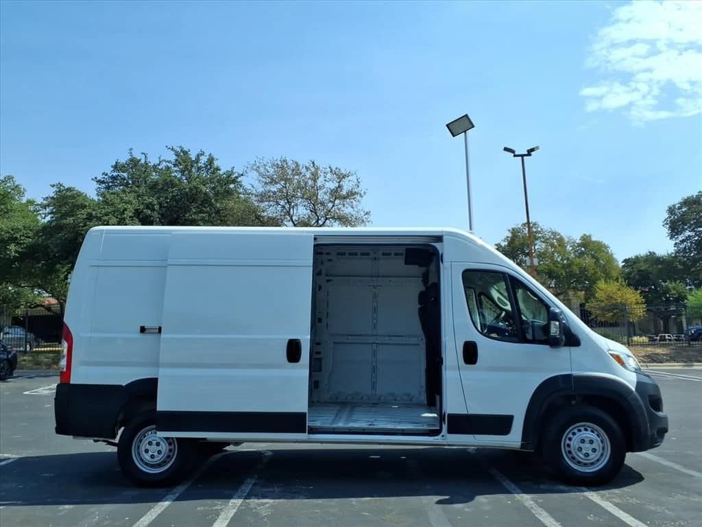 Used 2024 RAM ProMaster 2500 w/ Convenience Group FWD image 26