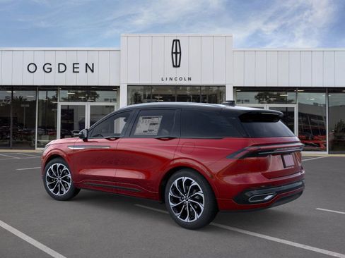 New 2026 Lincoln Nautilus Reserve image 4