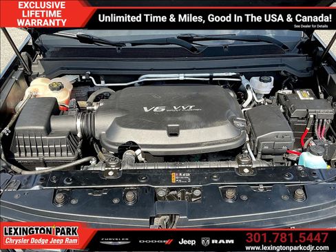 Used 2021 Chevrolet Colorado Z71 w/ Z71 Midnight Edition AWD/4WD image 29