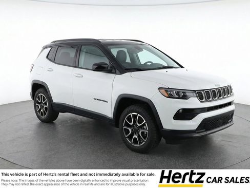Used 2025 Jeep Compass Trailhawk AWD/4WD image 1