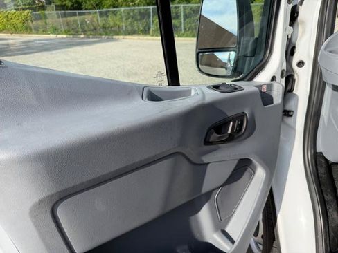 Used 2019 Ford Transit 150 130 Low Roof RWD image 18