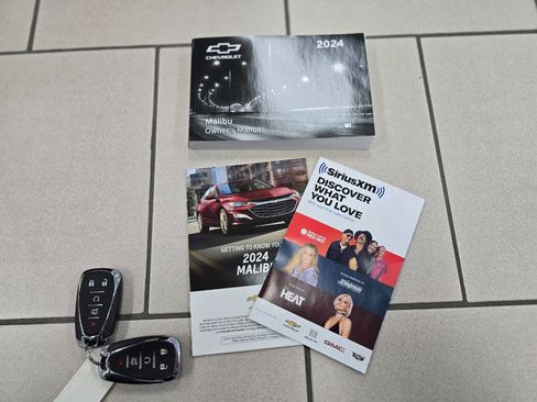 Used 2024 Chevrolet Malibu LT image 41