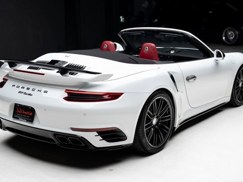 Used 2019 Porsche 911 Turbo image 36