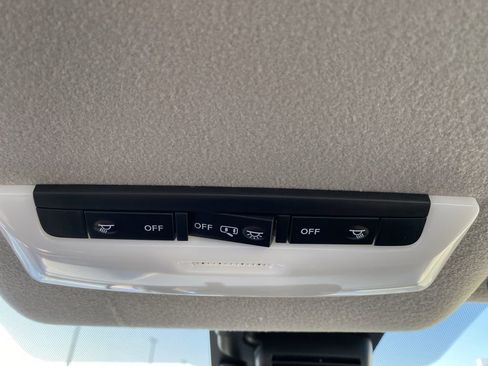 New 2025 Nissan Versa SV w/ Trunk Package image 25