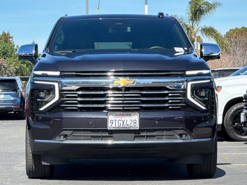 Used 2025 Chevrolet Suburban Premier image 10
