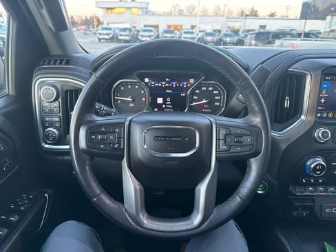 Used 2022 GMC Sierra 1500 Denali w/ Denali Premium Package image 18