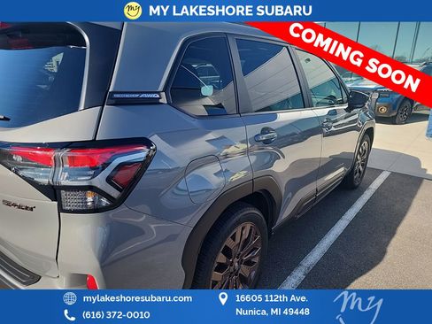 Used 2025 Subaru Forester Sport image 9
