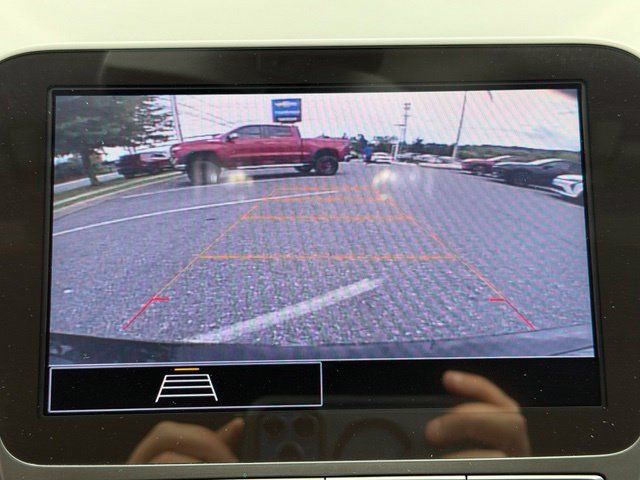 Used 2021 Chevrolet Malibu RS FWD image 5