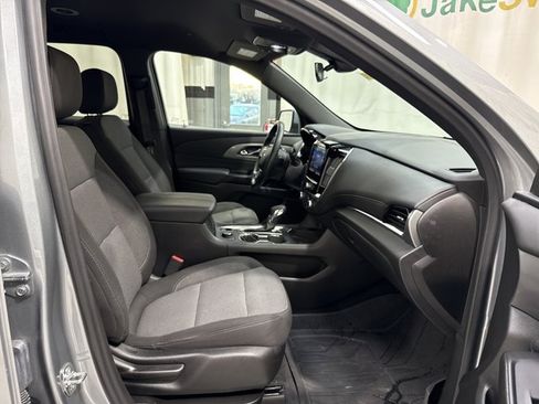Used 2023 Chevrolet Traverse LT FWD image 31