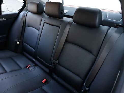 Used 2011 BMW 535i xDrive Sedan image 15