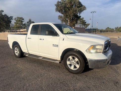 Used 2018 RAM 1500 Classic SLT RWD image 10