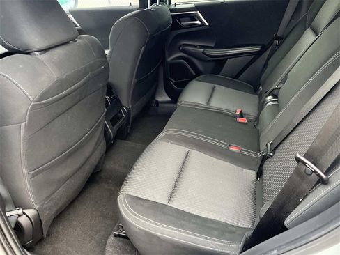 Used 2022 Mitsubishi Outlander ES image 11