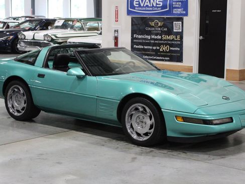 Used 1991 Chevrolet Corvette Coupe RWD image 8