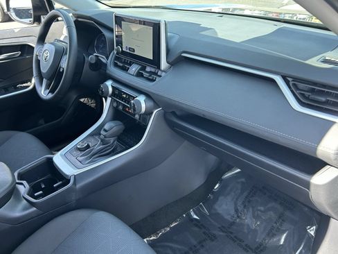 Used 2025 Toyota RAV4 XLE w/ Convenience Package AWD/4WD image 16