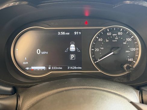 Used 2025 Nissan Versa SV FWD image 35
