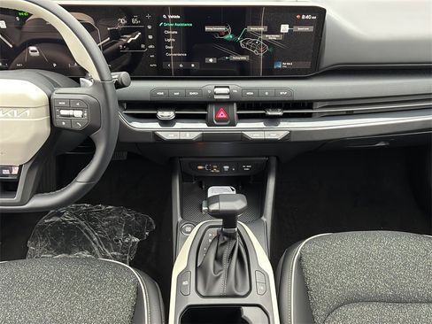 New 2025 Kia K4 GT-Line image 23