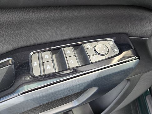 Used 2025 Nissan Pathfinder SL AWD/4WD image 15