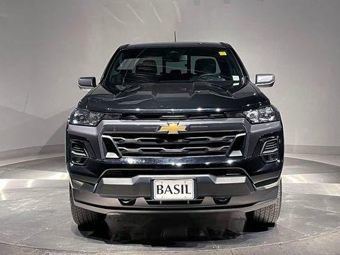 Used 2024 Chevrolet Colorado LT w/ LT Convenience Package II AWD/4WD image 9