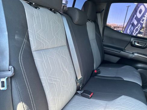 Used 2021 Toyota Tacoma TRD Sport w/ Technology Package RWD image 31