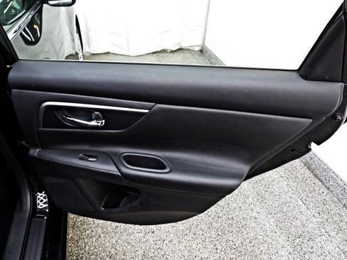 Used 2015 Nissan Altima 2.5 S w/ Power Driver Seat Package FWD image 12