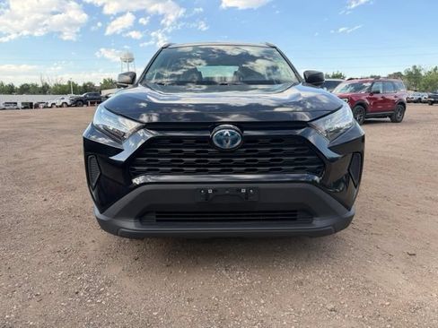 Used 2022 Toyota RAV4 LE AWD/4WD image 9