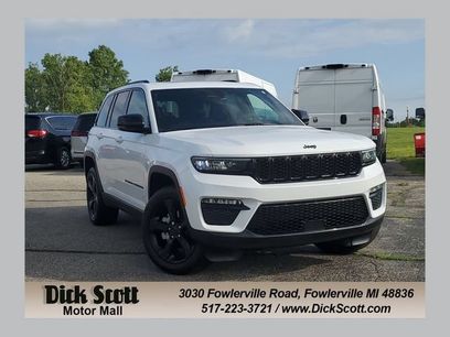 Used 2025 Jeep Grand Cherokee Limited w/ Black Appearance Package