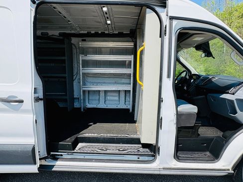 Used 2018 Ford Transit 250 148 Medium Roof RWD image 7
