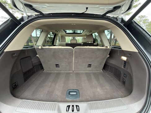 Used 2023 Lincoln Aviator Reserve w/ Equipment Group 201A image 18