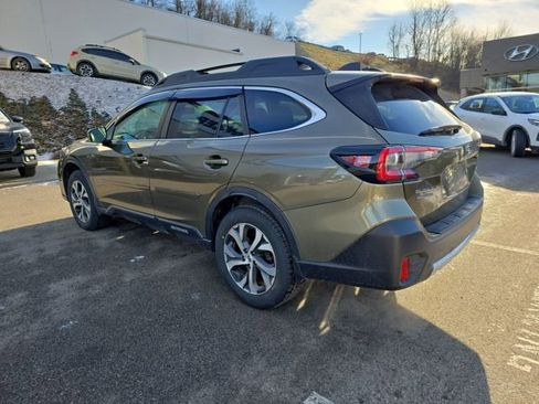 Certified 2022 Subaru Outback Limited image 3