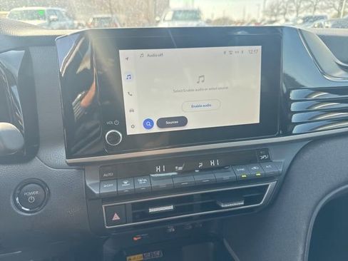 Used 2025 Toyota Camry LE image 10