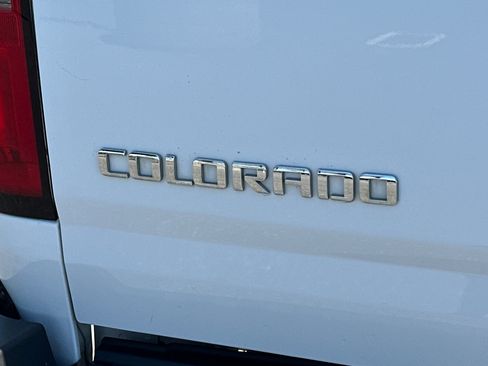 Used 2018 Chevrolet Colorado W/T w/ WT Convenience Package RWD image 24
