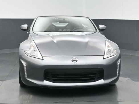 Used 2016 Nissan 370Z Roadster image 4
