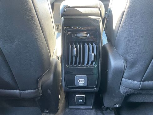 Used 2025 Jeep Compass Limited image 24