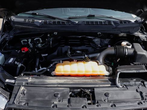 Used 2018 Ford F150 XLT w/ Equipment Group 302A Luxury image 12