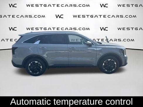 Used 2026 Kia Sorento S w/ S Panoramic Sunroof Package FWD image 7