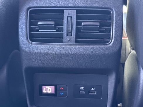 Certified 2023 Nissan Rogue SL w/ SL Premium Package image 19