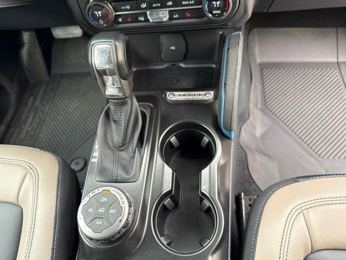 Used 2023 Ford Bronco Wildtrak AWD/4WD image 12