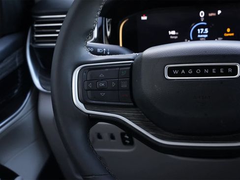 Used 2022 Jeep Wagoneer Series III w/ Convenience Group I image 10