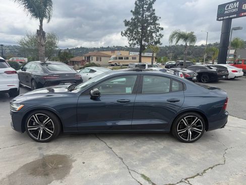 Used 2019 Volvo S60 T5 R-Design image 6
