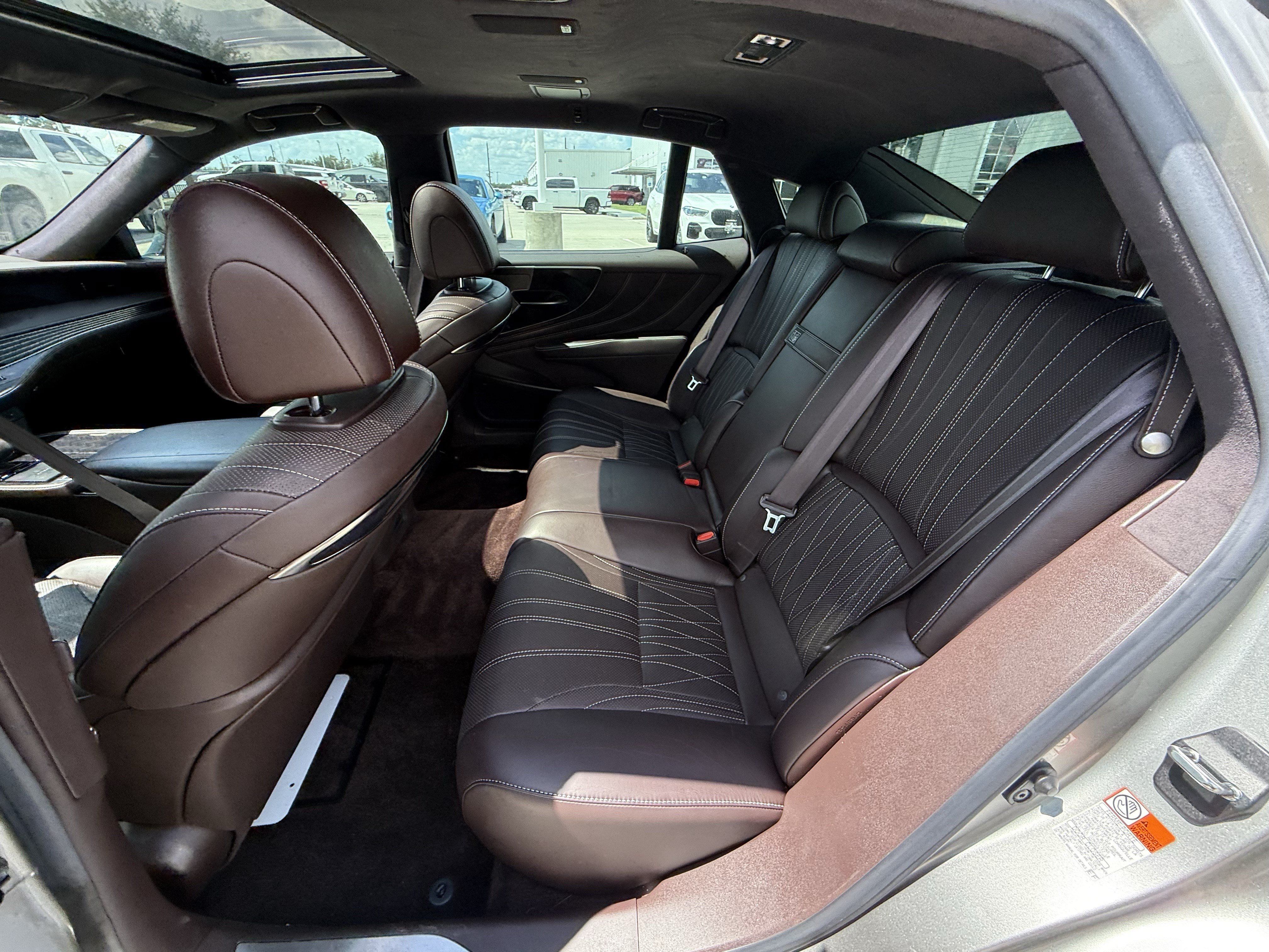 Used 2020 Lexus LS 500 w/ Interior Upgrade Package RWD image 30