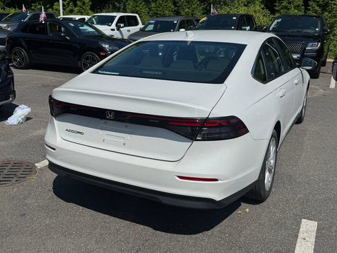 Used 2023 Honda Accord LX image 4