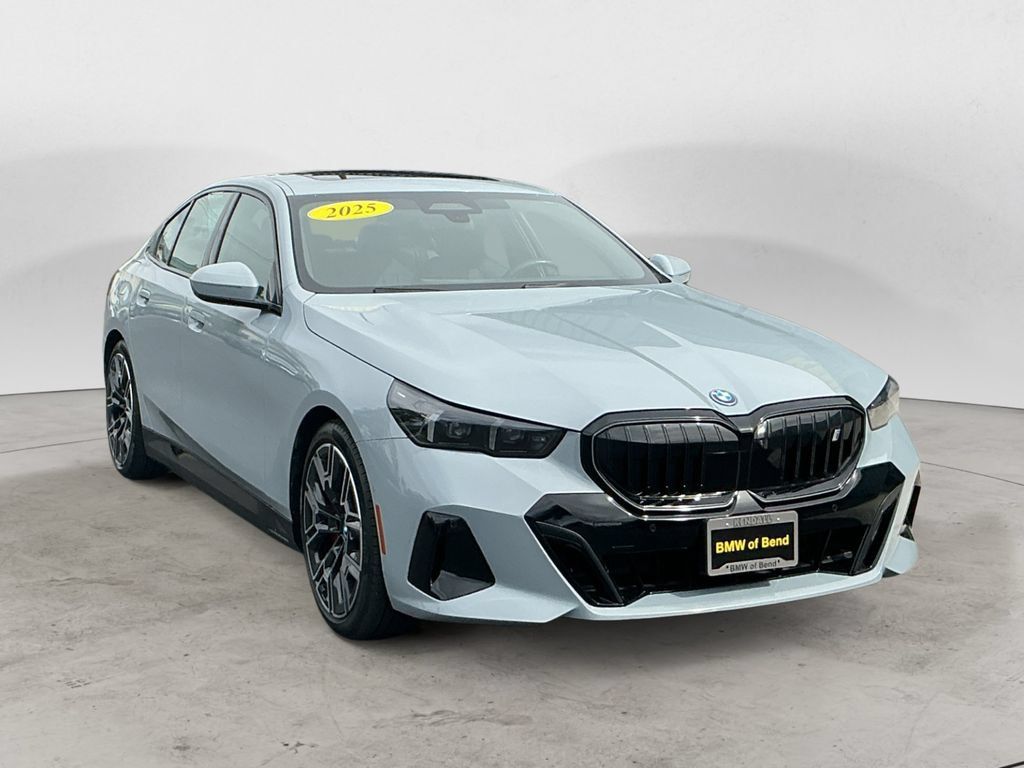 Used 2025 BMW i5 xDrive40 w/ M Sport Package AWD/4WD image 3