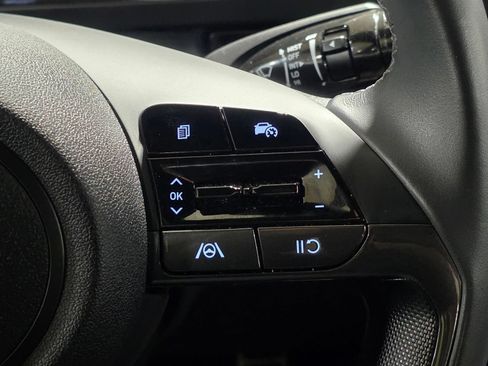 Certified 2025 Hyundai Elantra Sport FWD image 32