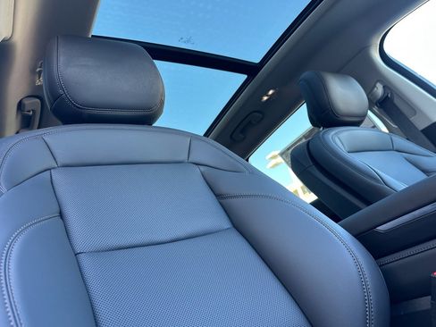 New 2026 Lincoln Nautilus Premier w/ Equipment Group 102A image 16