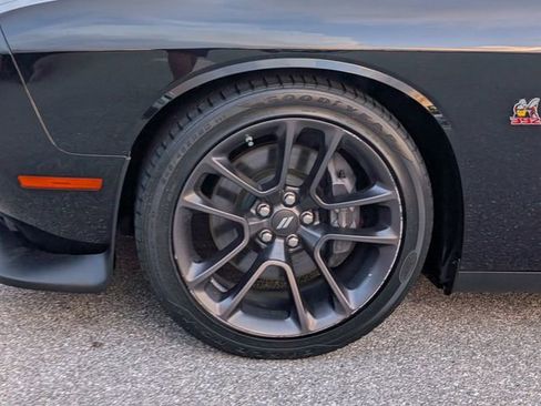 Used 2022 Dodge Challenger R/T Scat Pack w/ Plus Package RWD image 4