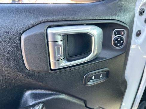 Used 2020 Jeep Wrangler Unlimited Sport S image 13