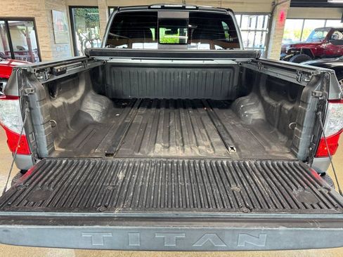 Used 2017 Nissan Titan PRO-4X w/ Pro-4x Convenience Package AWD/4WD image 42