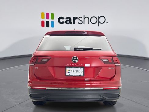 Used 2024 Volkswagen Tiguan SE AWD/4WD image 4