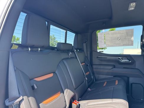 New 2026 GMC Sierra 1500 AT4 w/ AT4 Premium Package AWD/4WD image 31