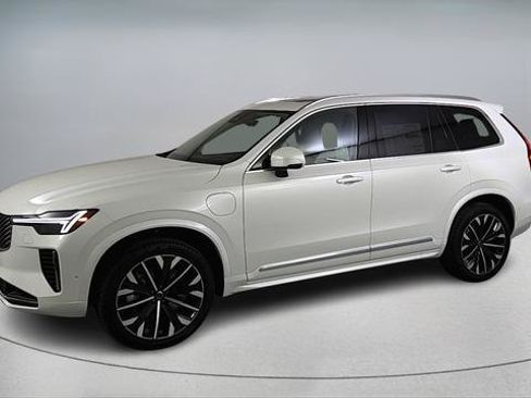 New 2026 Volvo XC90 T8 Ultra w/ Protection Package Premier AWD/4WD image 8